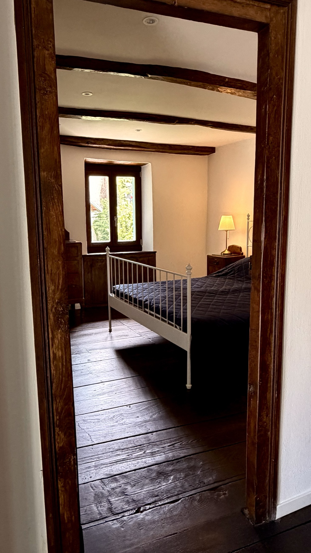 Bedroom 2, lamp
