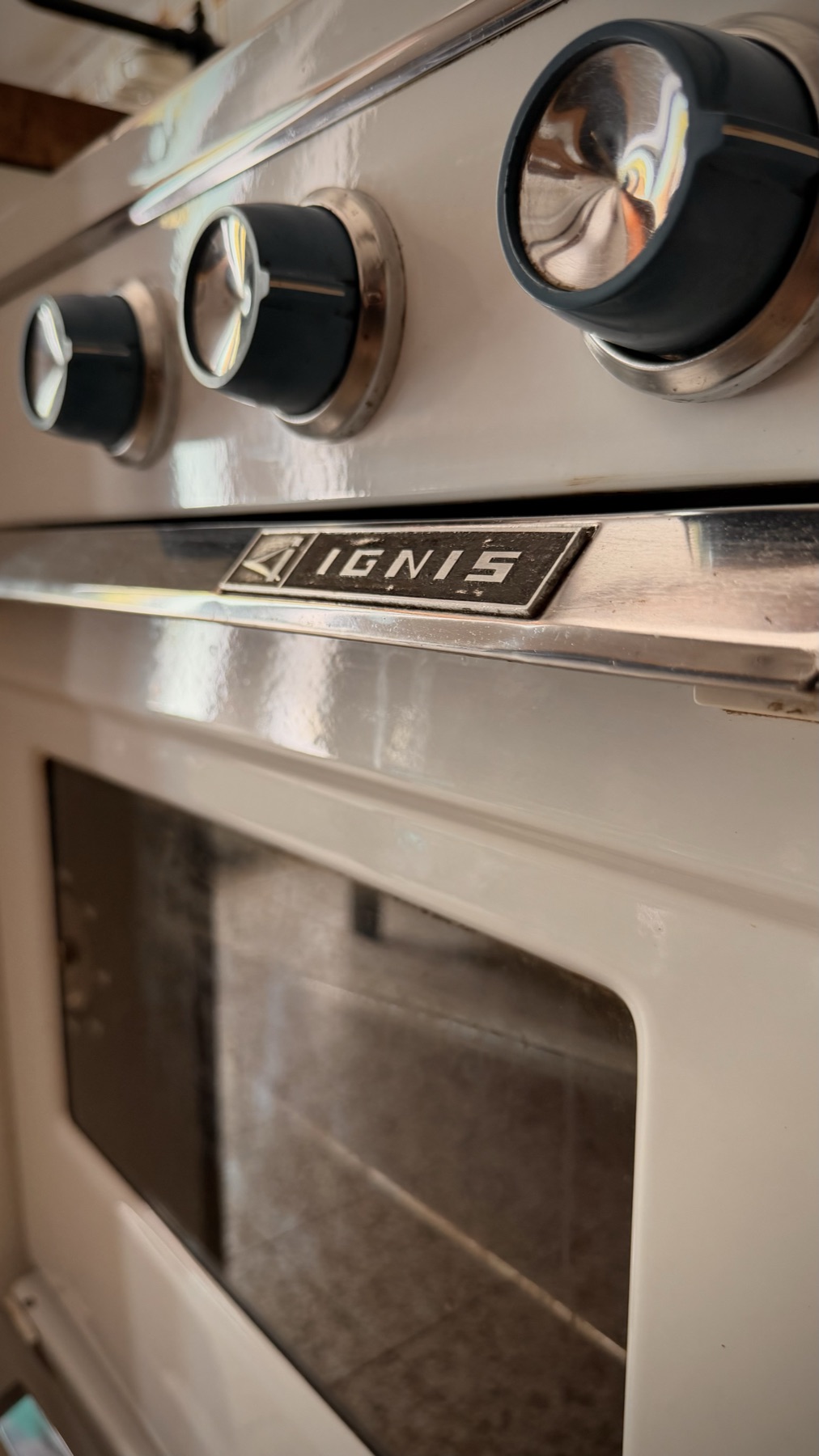 Ignis stove